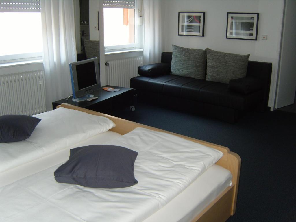 Hotel Scheffelhof Waldkirch Bagian luar foto